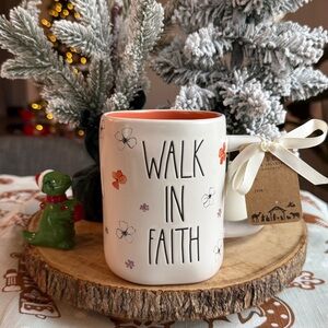 ✨NWT Rae Dunn Walk In Faith Mug🧡